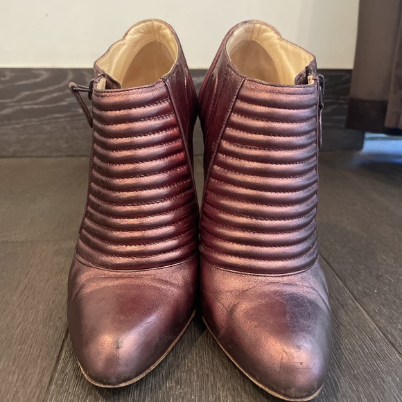 Christian Louboutin Sz 39 Fits Sz 7-8 Leather Ankle Boots Purple 4.5" heel - Picture 3 of 6